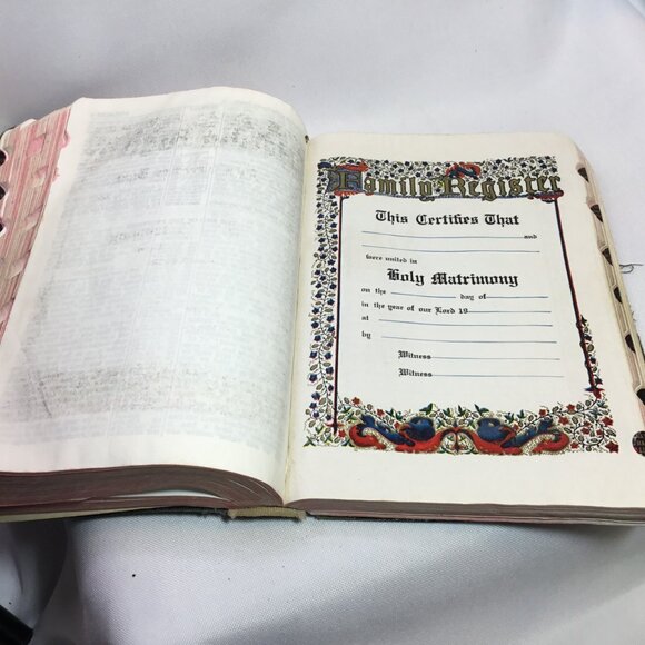 Holy Bible World 1945 KJV Red Letter Genuine Leather Concordance Thumb Indexed - Picture 16 of 16